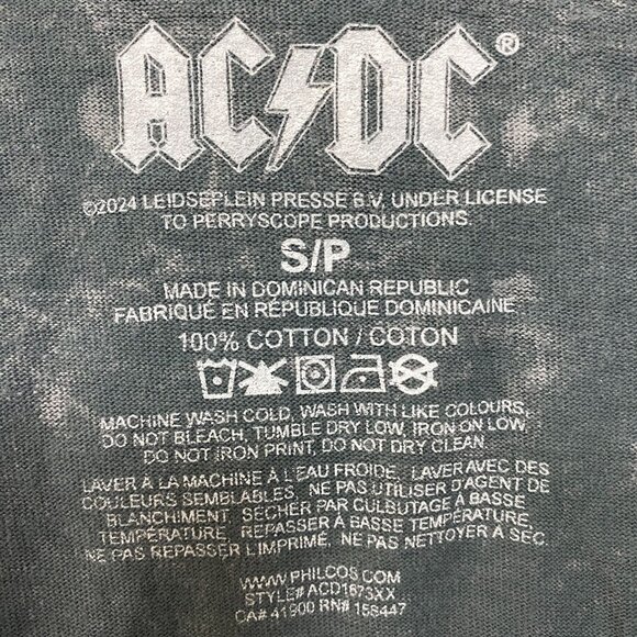 AC/DC High Voltage Rock Band T-Shirt Size Small - Picture 4 of 4